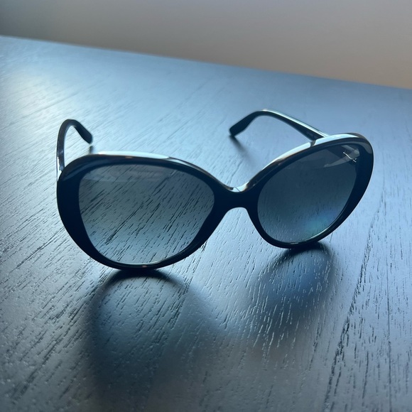 NWT CHAPS
55mm Oval Frame Black Sunglasses - Picture 2 of 6